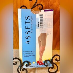 Assets by Sara Blakley Size 5 Nude Hi Waist Mid Thigh Shaper Underwear XXL Shape